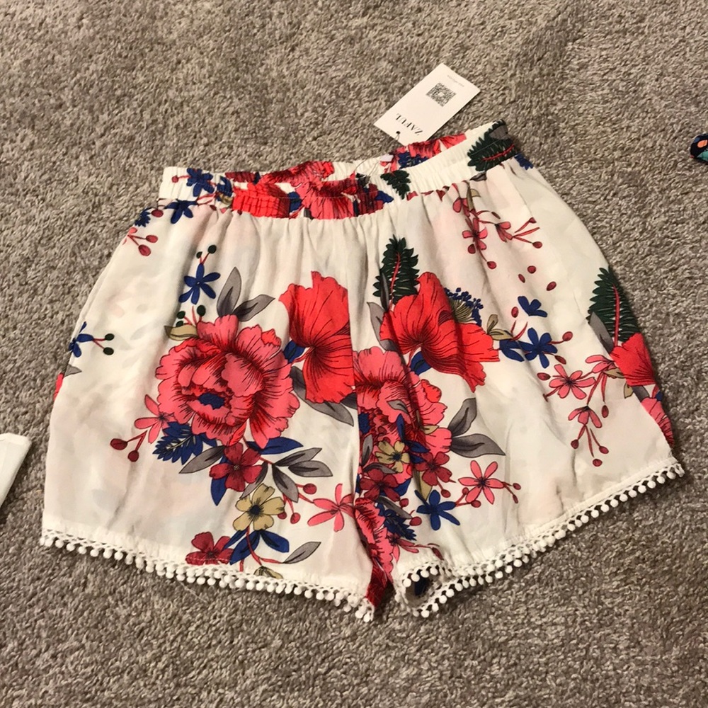 floral shorts